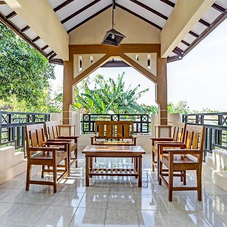 Oyo 91261 Cita Suraya Homestay Banyuwangi  Kültér fotó