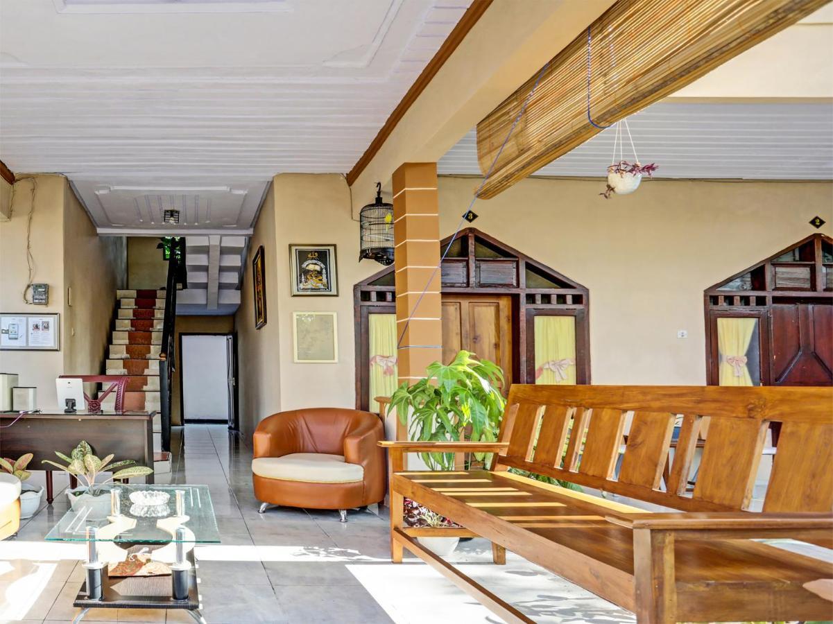 Oyo 91261 Cita Suraya Homestay Banyuwangi  Kültér fotó