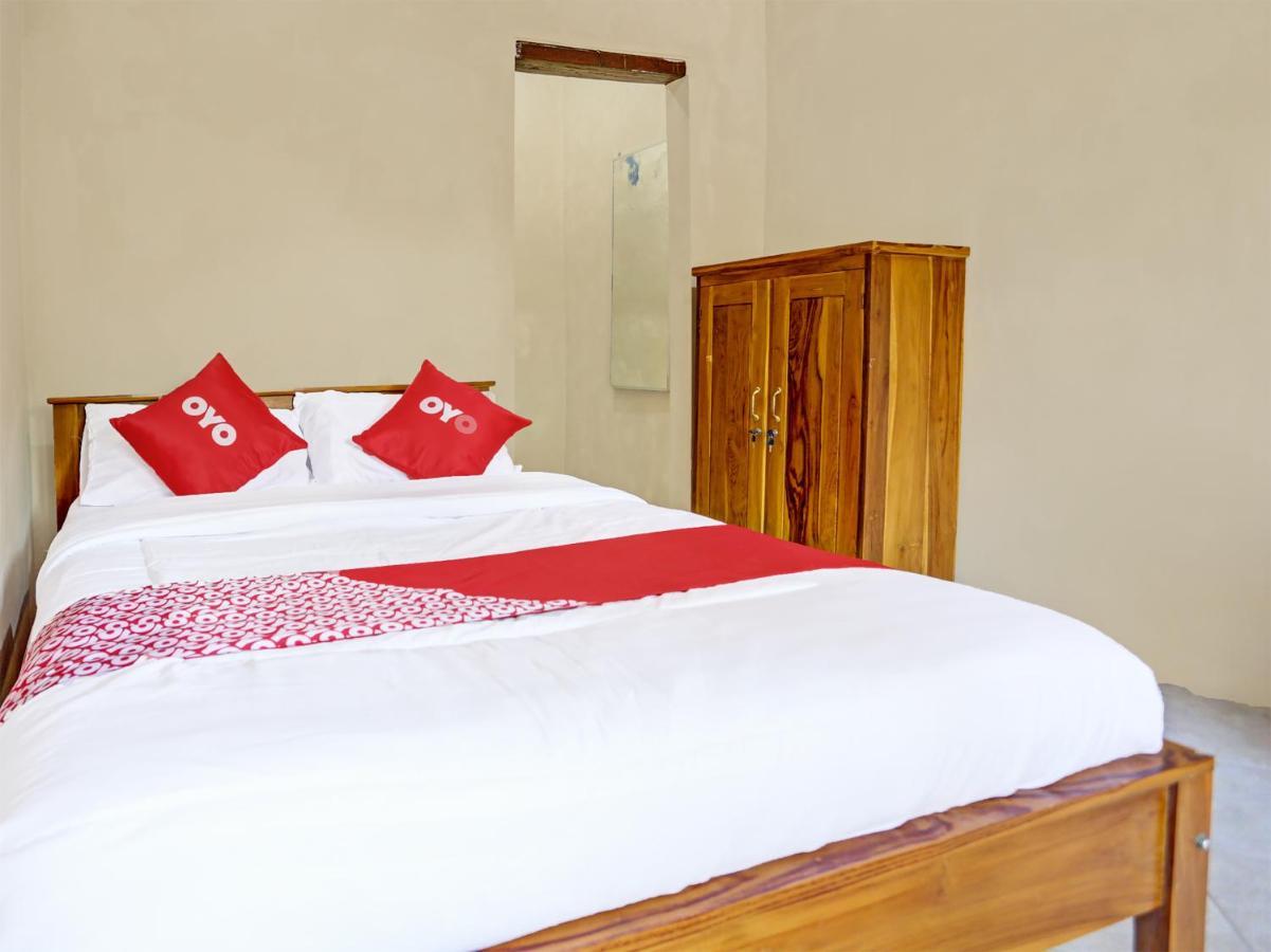 Oyo 91261 Cita Suraya Homestay Banyuwangi  Kültér fotó