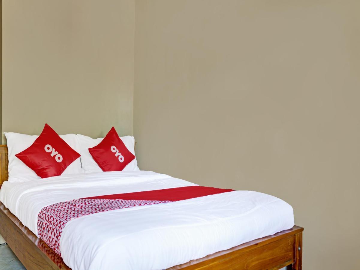 Oyo 91261 Cita Suraya Homestay Banyuwangi  Kültér fotó