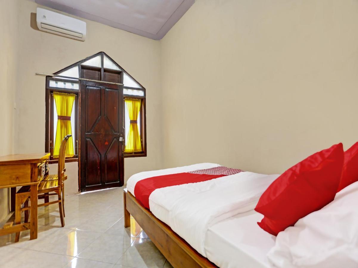 Oyo 91261 Cita Suraya Homestay Banyuwangi  Kültér fotó